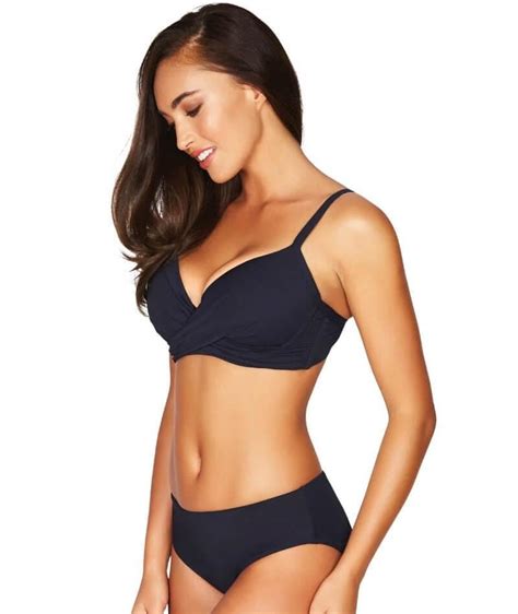 Sea Level Essentials Cross Front Moulded Underwire D Dd Cup Bikini Top