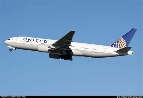 N209ua United Airlines Boeing 777 222er Photo By Leon Witts Id 354588