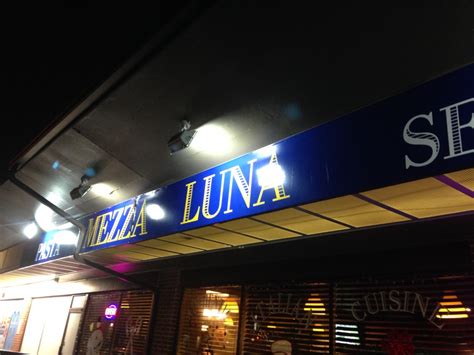 Mezza Luna Pasta and Seafood – Friday Date Night