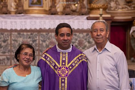 Tr S Bispos Em Seis Meses Monsenhor Edmar O Mais Novo Filho De