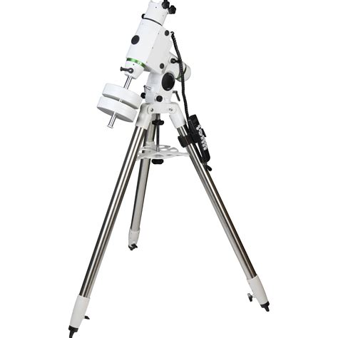 SkyWatcher Explorer 200P 200 1000 Newtonian Reflector On HEQ5 GoTo