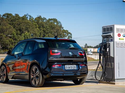 Carro elétrico começa a ficar viável no Brasil