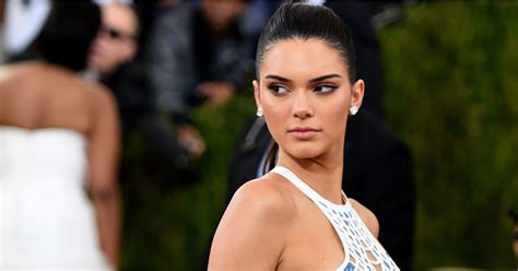 Sexy Kendall Jenner Pictures Popsugar Celebrity Uk