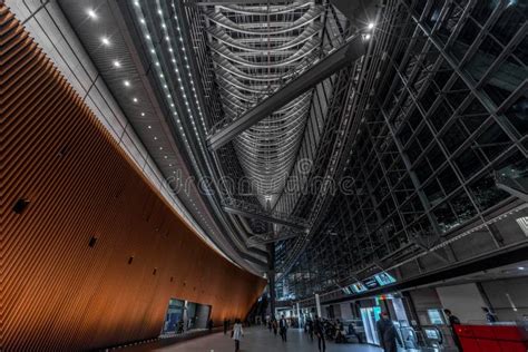 Interior Del Foro Internacional De Tokio Por La Noche Centro De