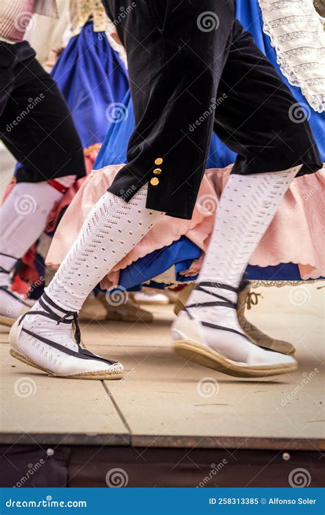 Folkloric Dance. Traditional Spanish Dances with Historical Costumes ...