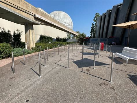 Potential Stand-By Extended Queue Set Up at Guardians of the Galaxy ...