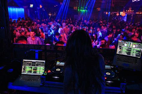 Metro Nightclub Neworleans Djs The Metropolitan Night Club New