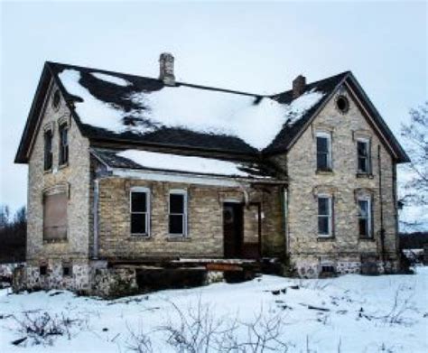 Exploring Abandoned Houses In Rural Wisconsin In 33 Photos