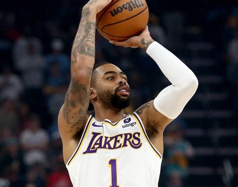 Lakers Video D Angelo Russell Wondering Why He Doesn T Get Credit For