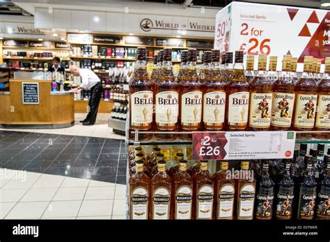 Duty free airport alcohol hi-res stock photography and images - Alamy