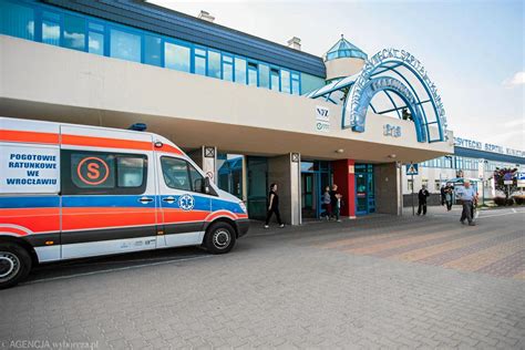 Szpital przy Borowskiej we Wrocławiu odesłał ciężarną w trakcie porodu