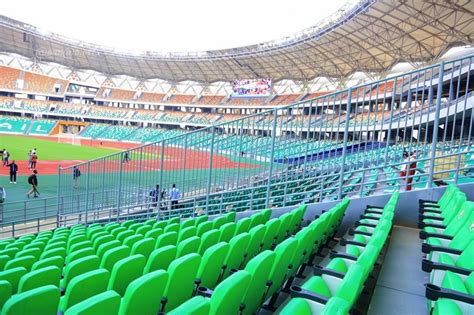 Can Visite De Pr Sentation Des Infrastructures Du Stade Alassane