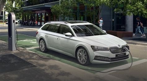 The Skoda Superb Plug In Hybrid Estate The Complete Guide For The Uk