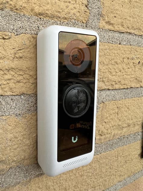 UniFi Doorbell Cracked / Disintegrated : r/Ubiquiti