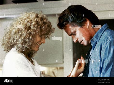 GLENN CLOSE MICHAEL DOUGLAS FATAL ATTRACTION 1987 Stock Photo Alamy