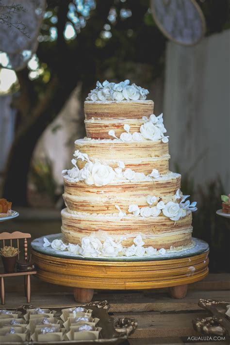 Bolo de Casamento Rústico 60 ideias inovadoras