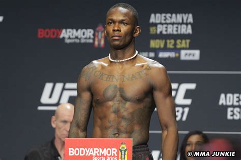 israel-adesanya-ufc-281-ceremonial-weigh-ins-2 | MMA Junkie