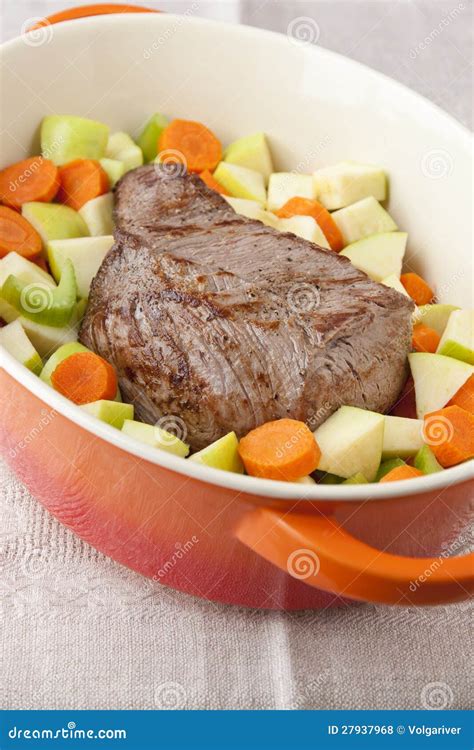 Beef roast with vegetables stock photo. Image of tasty - 27937968