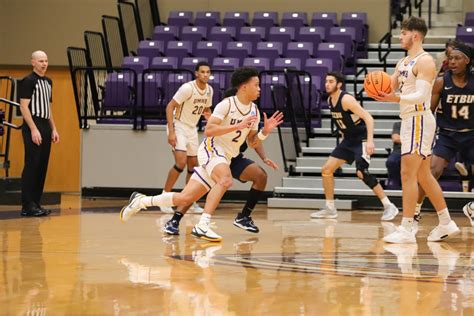 Despite Trailing By As Many As 15 Umhb Mens Basketball Defeats Sul