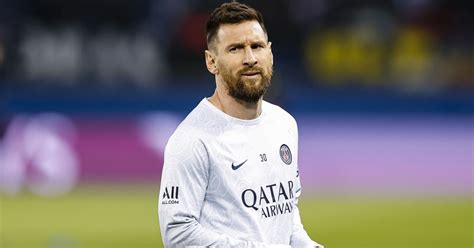 Barcelona Working With Important Sponsors In Bid To Finance Messi