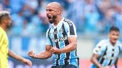 Por Que A Transferência De Thaciano Para O Bahia Tem Que Ser Imediata