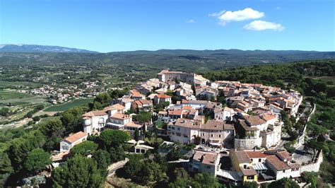 Le Castellet Var Lun Des Plus Beaux Villages De France Autour De Bandol