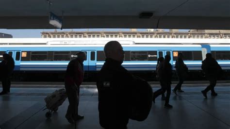 Se levantó el sorpresivo paro del Tren Sarmiento que se sumó a la