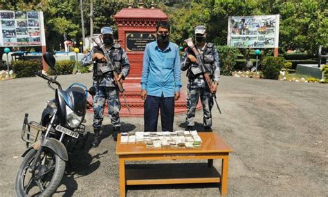 रौतहटमा स्रोत नखुलेको रकमसहित एक जना भारतीय पक्राउ Nigrani Today