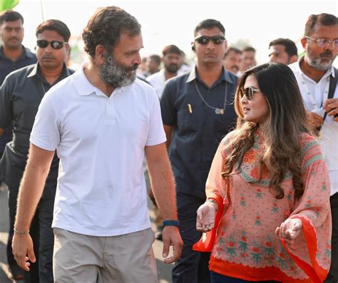 Actress Riya Sen Joins Rahul Gandhi For Bharat Jodo Yatra In Akola See