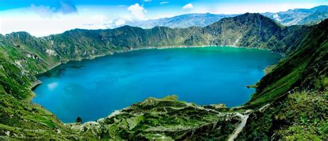 La laguna del Quilotoa considerada una de las lagunas más bellas del