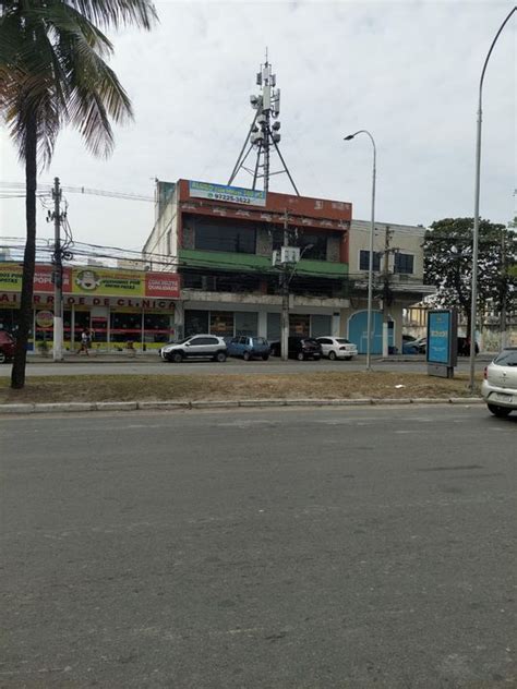 Pr Dio Comercial Na Avenida Governador Leonel De Moura Brizola