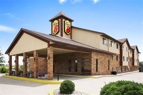 Super 8 by Wyndham Marion | Marion, IL Hotels