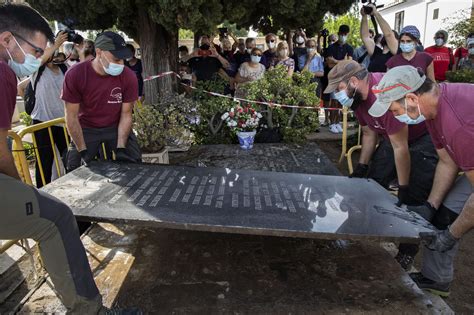 Fosas Y Centenares De Represaliados Los Republicanos Vuelven Con