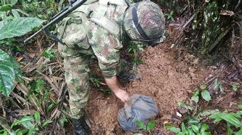 Fotos El Ejército Nacional Destruyó Un Depósito Ilegal Con Varios Artefactos Explosivos En El