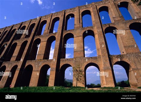 Acueducto Carolino Fotograf As E Im Genes De Alta Resoluci N Alamy