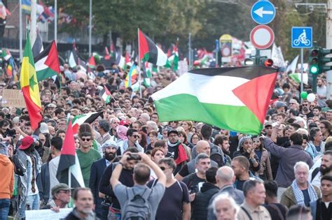 Guerra A Gaza In Mila Al Corteo Pro Palestina A Roma Gazzetta Di Modena