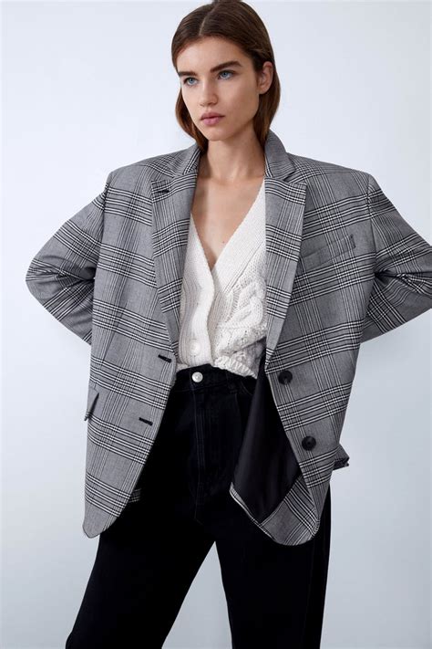 Rebajas De Zara Estos Son Los Blazers Que Tienes Que Comprar Vogue