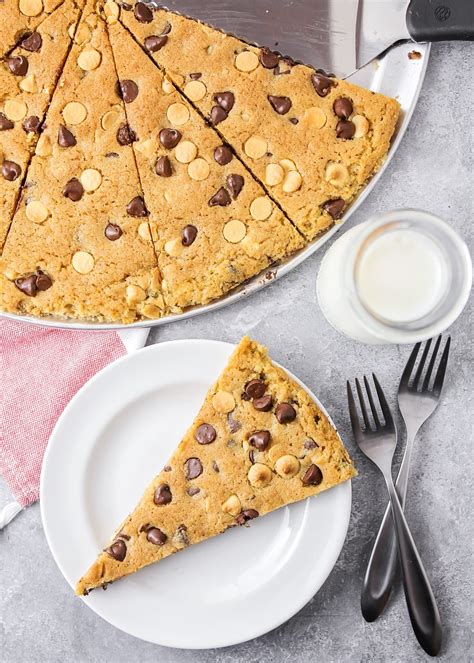 Giant Chocolate Chip Cookie | Recipe Cart