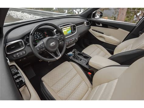 2016 Kia Sorento: 70 Interior Photos | U.S. News