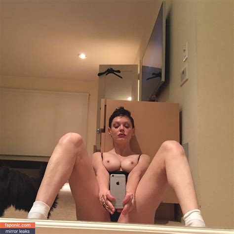 Rose Mcgowan Aka Rosemcgowan Nude Leaks Photo Faponic