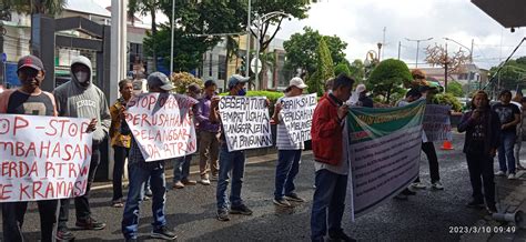 KAPL Gelar Unjuk Rasa Di Kantor Walikota Palembang Terkait Izin