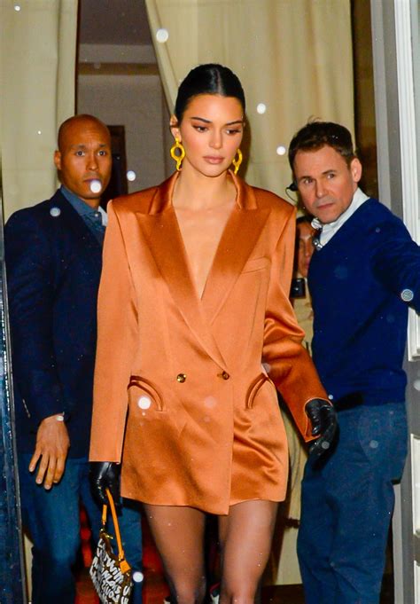 Kendall Jenner Shows Off Her Legs While Out In Nyc See Pics Life