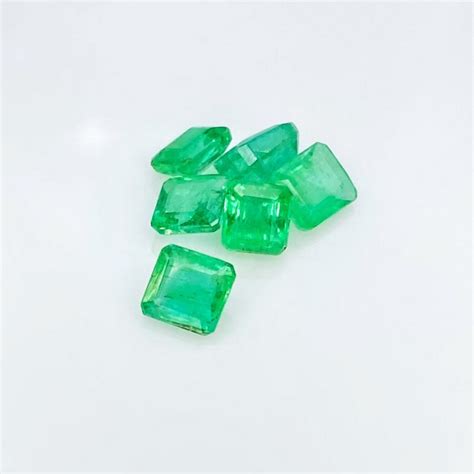 Emerald X X Mm Step Cut Octagon A Grade Gemstones Parcel