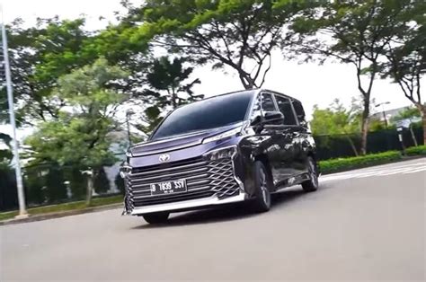 Inden Toyota Voxy Terbaru Mengular Hingga Tahun Depan Keterbatasan