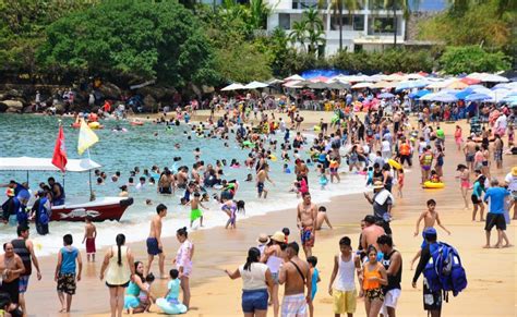 Arribaron A Guerrero Mil Turistas Por Puente Del De Mayo