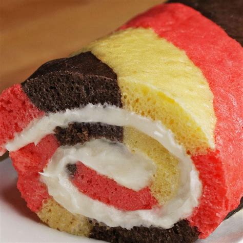 Neapolitan Ice Cream Cake Roll This Will Give Weblog Ajax