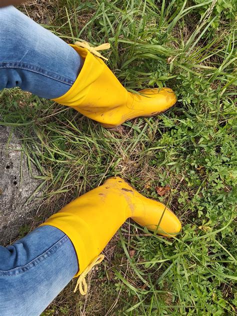 Gelbe Gummistiefel Beim Wandern Homersimpson Flickr