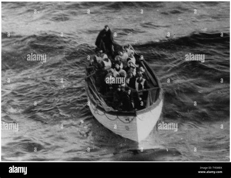 Shipwreck Survivors Fotos Und Bildmaterial In Hoher Aufl Sung Alamy