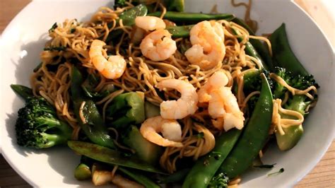 Chinese Mie Met Garnalen En Broccoli Recept YouTube