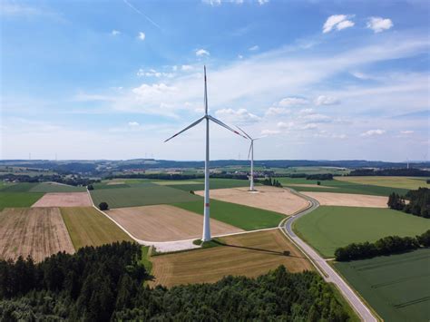 Solarparks Und Solar Wind Hybridparks Windpower